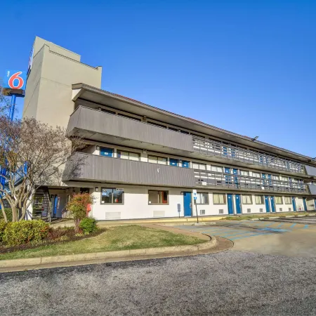 Motel 6 Memphis, TN - Downtown