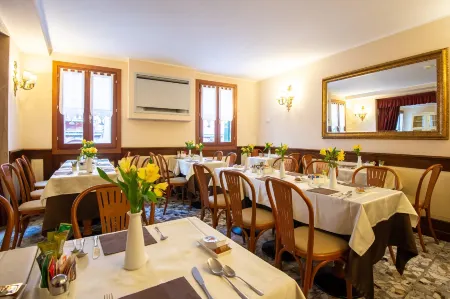 Hotel Mercurio Отели в г. Венеция