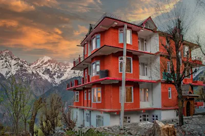 Echor - the Alpine Crest Hotels near Rakchham-Chhitkul Sanctuary