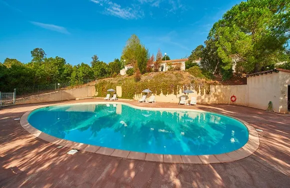 瓦坎斯奧勒 - 麗莎瑪麗亞法義公寓式酒店