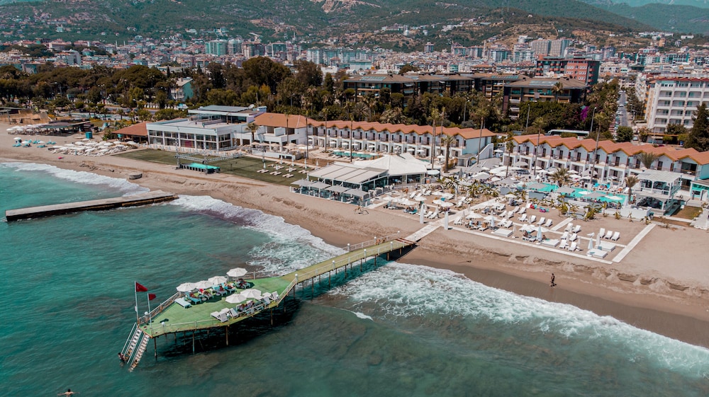 Banana Beach Hotel