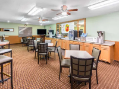 Super 8 by Wyndham Goodland グッドランドのホテル