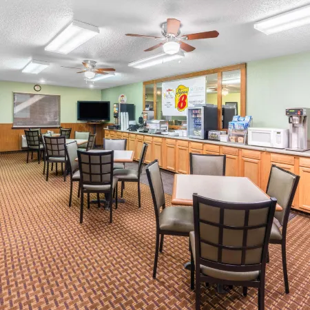 Super 8 by Wyndham Goodland