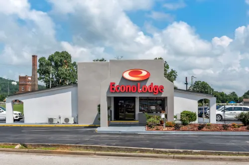 Econo Lodge Hotels in Calhoun County