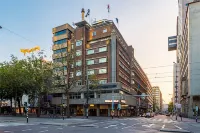 NH Atlanta Rotterdam Отели рядом с достопримечательностью «Мост Эразма»