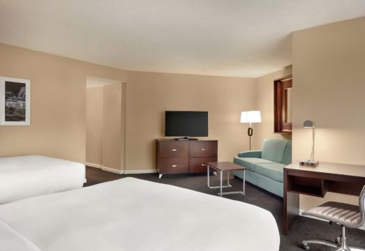 더블트리 바이 힐튼 호텔의 전경 또는 대표 이미지