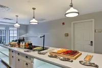 Homewood Suites by Hilton Aurora Naperville - breakfast