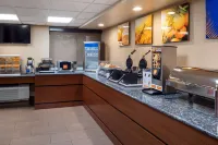 Comfort Inn Edison - New Brunswick - breakfast