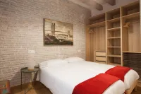 Flat with Balcony Next to the Beach (Sevilla) Hotels in Barceloneta