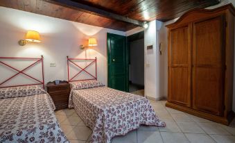 Nice Trastevere Area Studio for Two