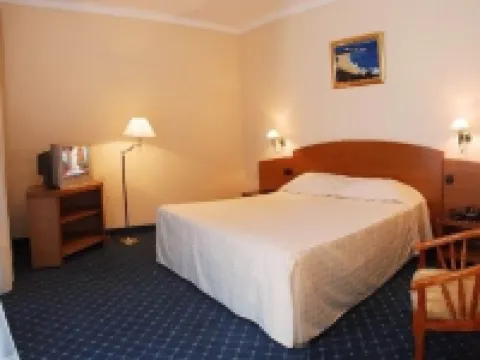 サブリ ホテル アンナバのホテル