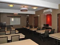 Holiday Inn Express PITTSBURGH E - WATERFRONT DR by IHG Hotels near Squirrel Hill