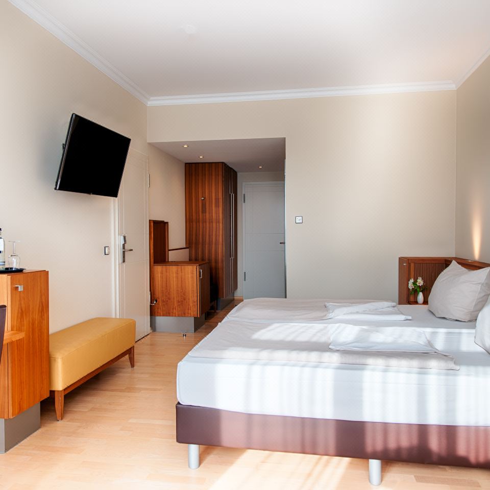 Welcome Hotel Meschede/Hennesee-Meschede Updated 2022 Room Price-Reviews &  Deals | Trip.com