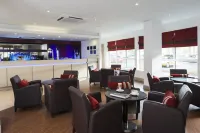 Holiday Inn Express Glasgow Airport Hotels in Clydebank