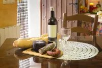 Romantic House for 2 or 4 People with Jacuzzi