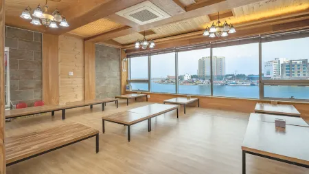 Yeongdeok Meriel Pool Villa Отели в г. Йондок