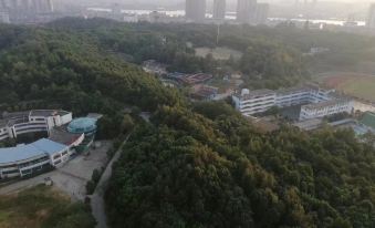 Yongzhou Manju Apartment