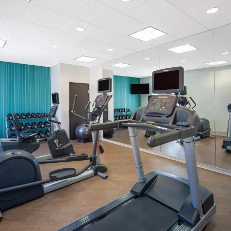 Holiday Inn Express & Suites SURPRISE by IHG