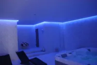 White Hotel - Bathtub