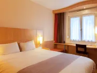 Ibis Alençon Hotels in Saint-Leonard-des-Bois