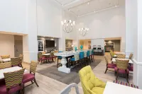 Hampton Inn & Suites Chicago/Schaumburg Hotels in Schaumburg