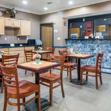 Rodeway Inn Carrollton I-35E Отели в г. Кэрролтон