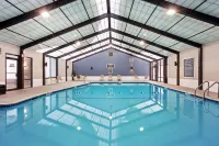 La Quinta Inn & Suites by Wyndham Boston-Andover Hotels in Tewksbury