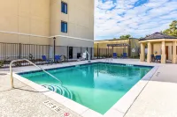 Comfort Suites - Pools