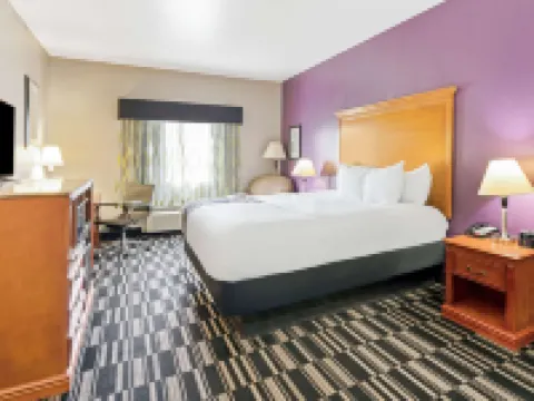 La Quinta Inn & Suites by Wyndham Ada Hotels in Ada