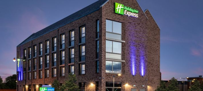 Holiday Inn Express CAMBRIDGE WEST - CAMBOURNE by IHG Ξενοδοχεία στην πόλη Καίμπριτζ