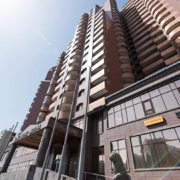 King Hotel Astana Отели рядом с достопримечательностью «Парк Влюбленных»