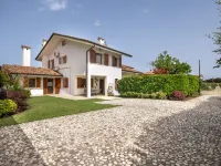 Villa Stelis