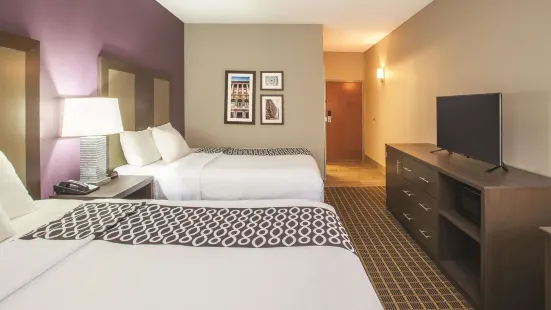 La Quinta Inn & Suites by Wyndham Mechanicsburg - Harrisburg