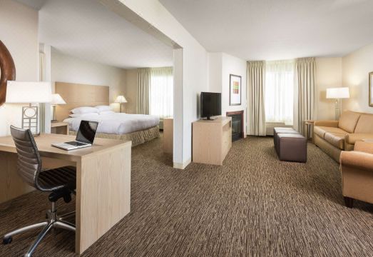 더블트리 수영장