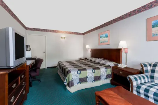 نايتس إن راذر جلين فنادق في 