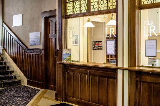 그랜드 호텔 드 라세의 고급스러운 바/라운지