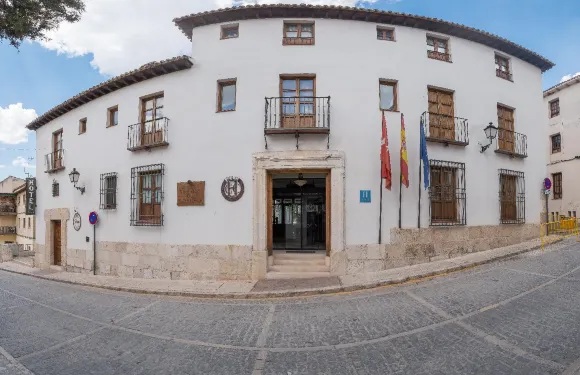 欽瓊伯爵夫人酒店