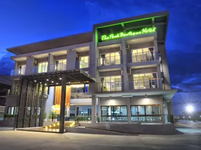 The Peak Boutique Hotel Các khách sạn ở Phra Phrom