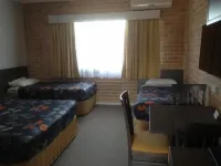 Alexander The Great Motel Hotels in Richmond