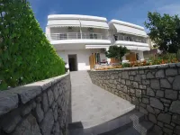 Riviera Rooms - 3-Star