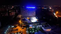 Platinum Hotel - С парковкой