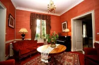 Chateau le Baudou Hotels in Coutras