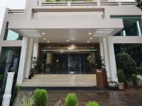 Boulevard 9 Luxury Resort & Spa Hôtels à : Kheda