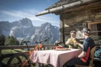 Hotel Kreuzberg Monte Croce - Mountain view