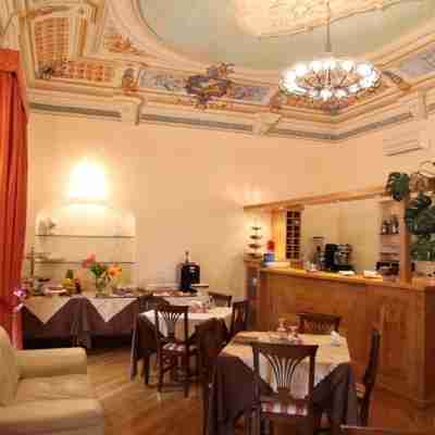 Hotel Medici Dining/Meeting Rooms