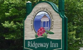 Ridgeway Inn - Blowing Rock