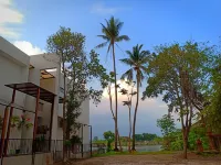 Home by the bridge Hotel - 2-Star