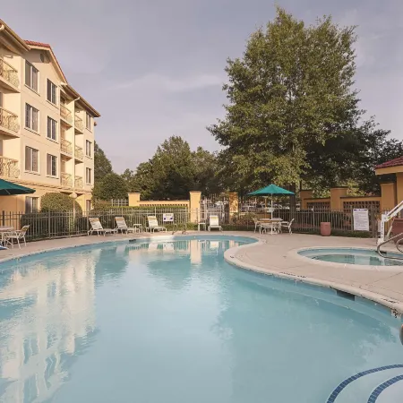 La Quinta Inn & Suites by Wyndham Raleigh Durham Airport