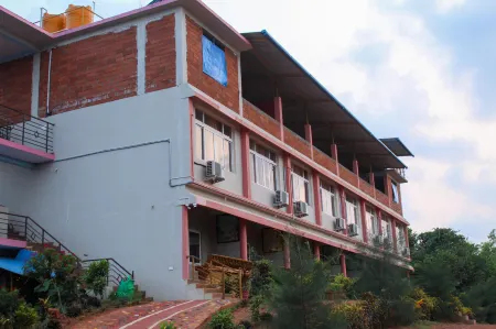 Viraz Valley Отели рядом с достопримечательностью «Гокарна Мейн Бич»