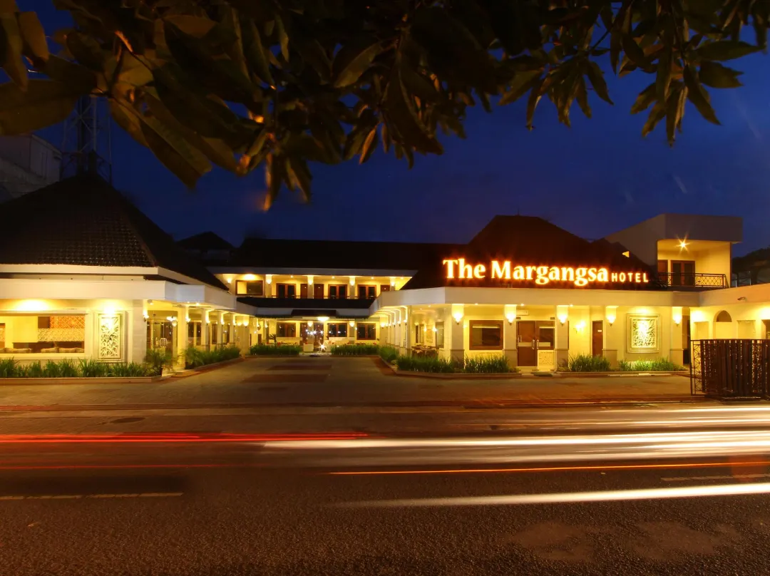The Margangsa Hotel - Surakarta